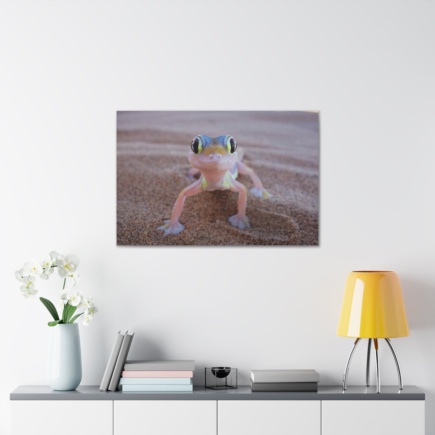 Baby Gecko Canvas