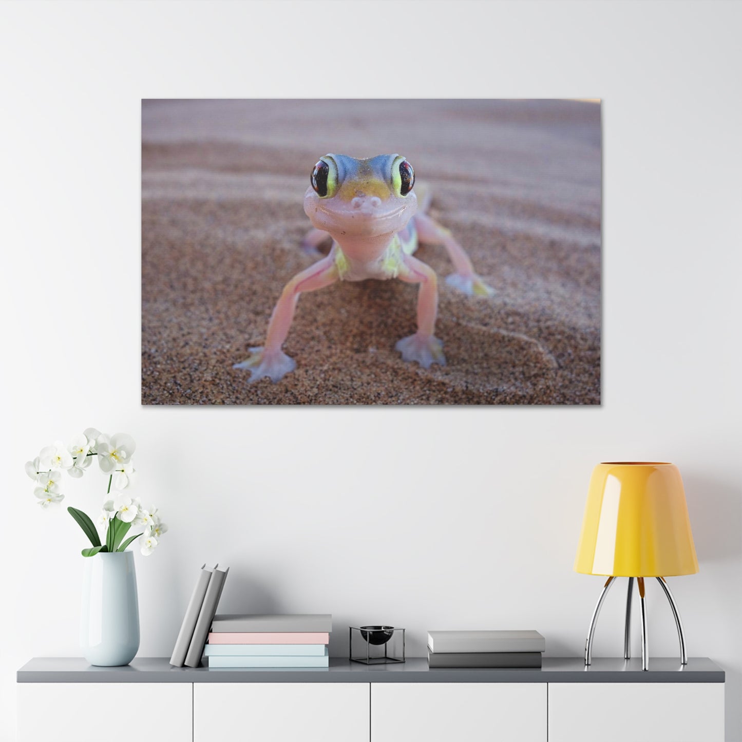 Baby Gecko Canvas