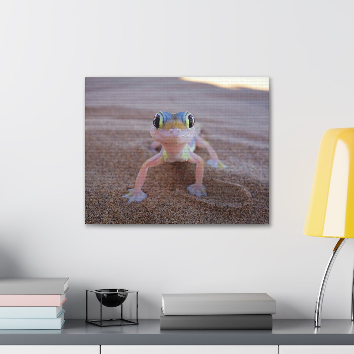 Baby Gecko Canvas