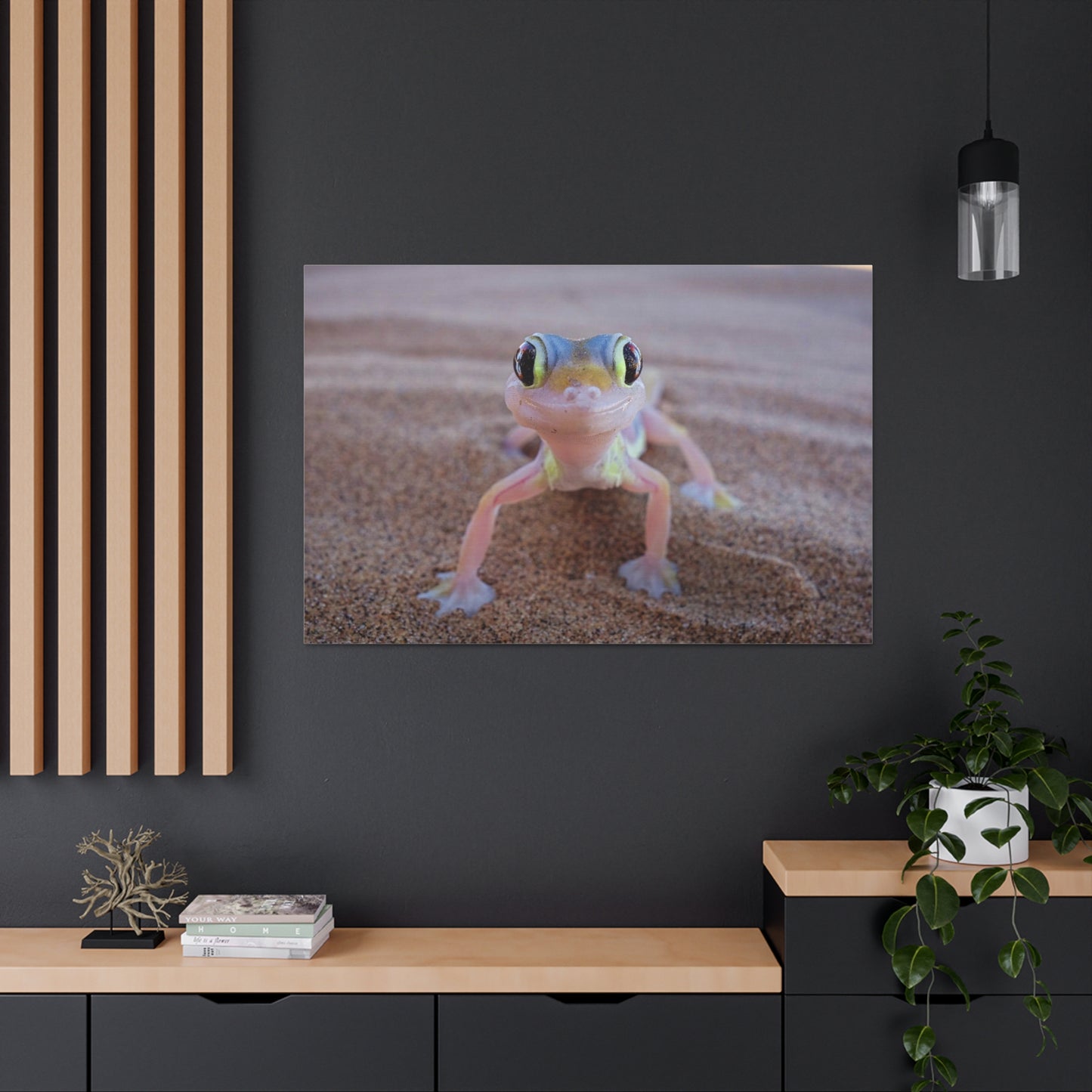 Baby Gecko Canvas